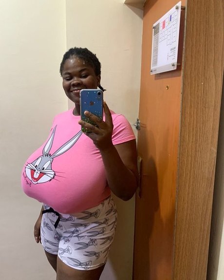 Chioma lovv onlyfans leak nude