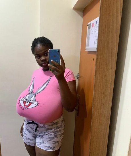 Chioma lovv onlyfans boobs