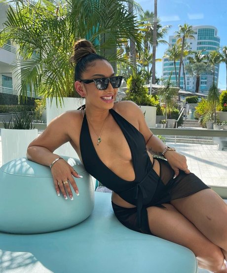 Kimberly Nguyen onlyfans leak ass