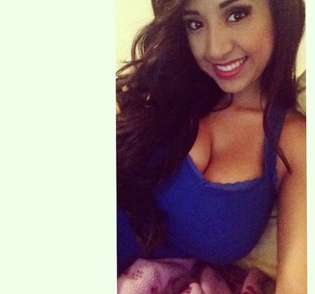 Alexandra Nicole Profile pic