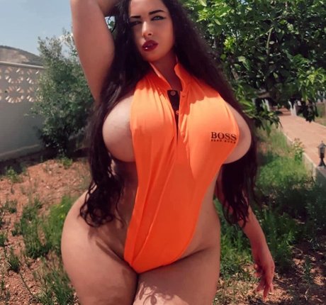 Linda Adams onlyfans model images