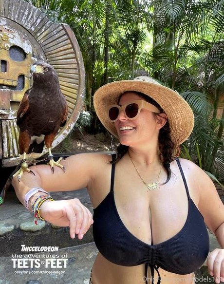 thiccelodeon onlyfans sexy