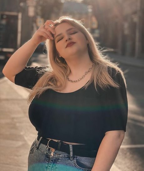 Julia Chegodar onlyfans leaks