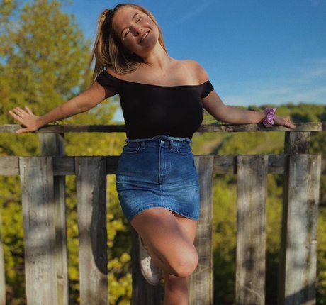 Paige F leaks only fans