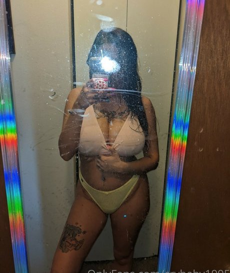 crybaby1995 feet onlyfans