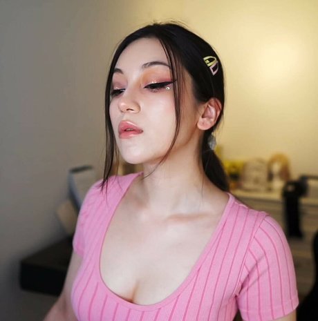 MaiLinh onlyfans ass