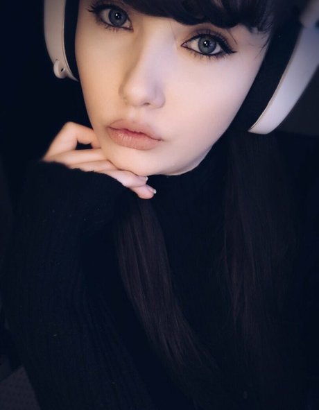 Pixievalkyrie onlyfans model images