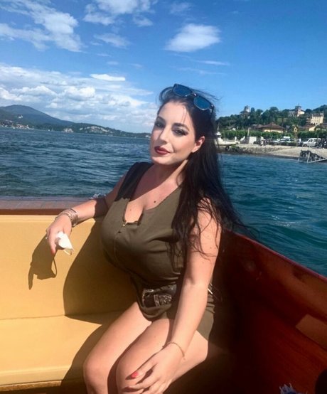 Valeria Vela onlyfans strip