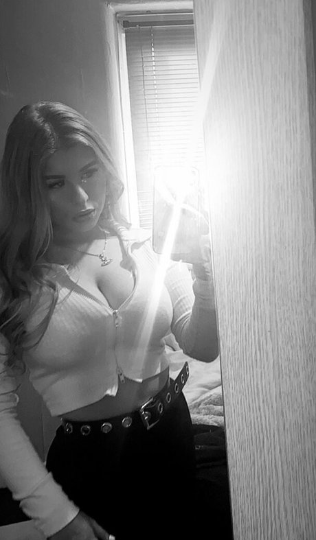 Isabelle Rose onlyfans free