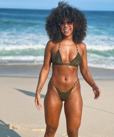 Marvvila onlyfans topless