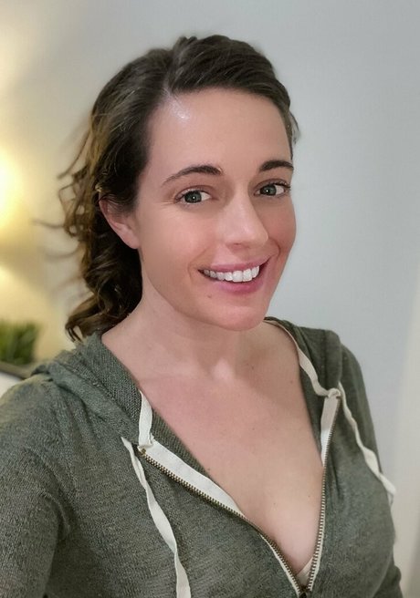 Stellavonn onlyfans model images