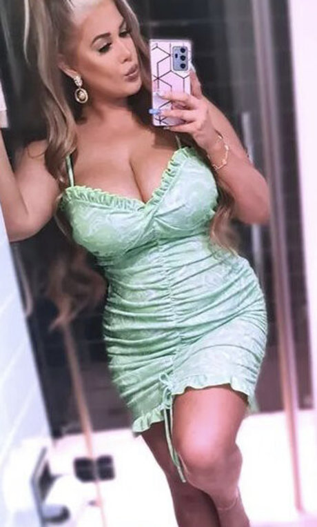 Fern Snailham naked onlyfans leaked