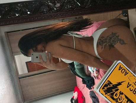 Wuritanaaa naked on onlyfans