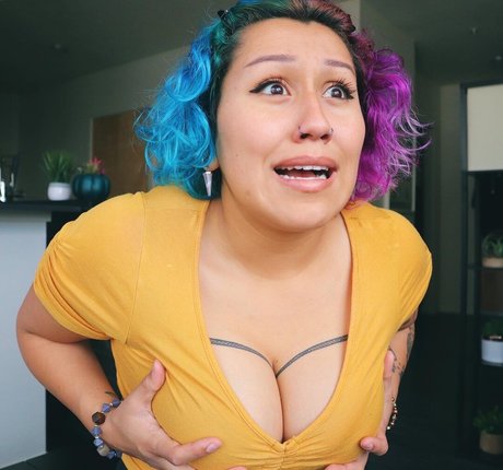 venusontheflipside onlyfans naked