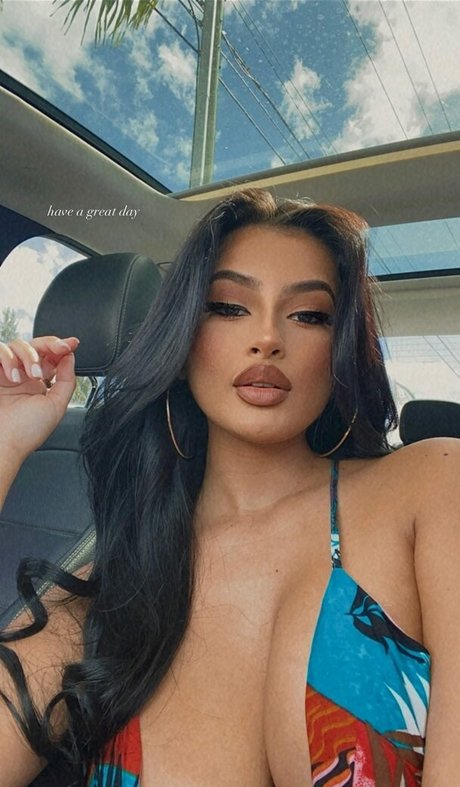 Lucero Crystal onlyfans free content