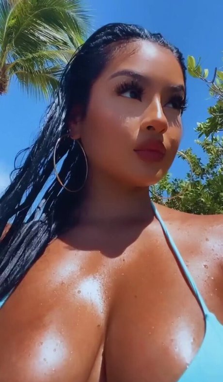 Lucero Crystal onlyfans lesk