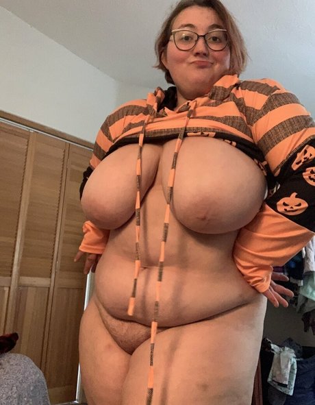 Squishy Lynxie only fans leaks