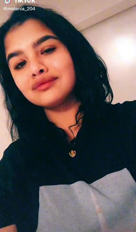 Melannia onlyfans posts