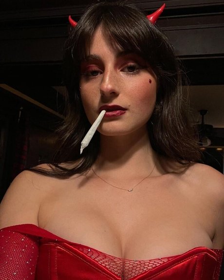 Romy Reiner onlyfans nude photos