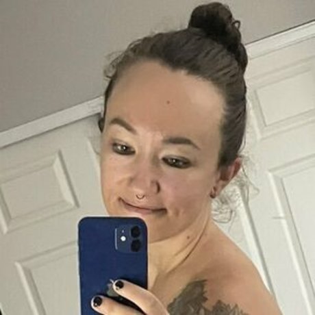 Xxxkhloekarter leaked onlyfans nudes