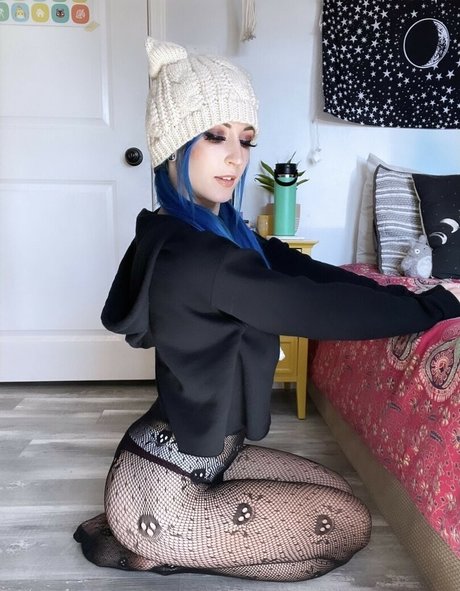 Paper doll only fans pic