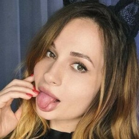 PollyDolll onlyfans pics