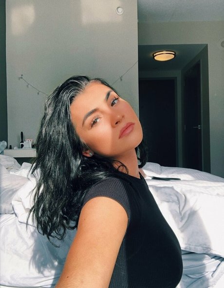 Kylie Manue nude onlyfans leaked