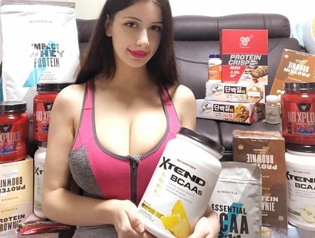 Gym Couple boobs onlyfans