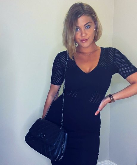 Claudia Valler onlyfans leaked.