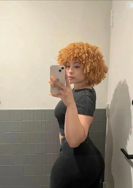 IceSpice onlyfans naked porn