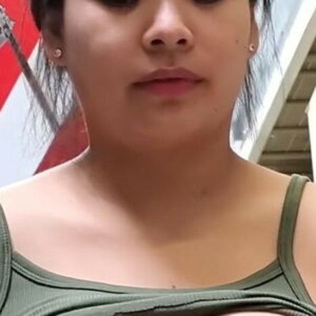 Lola DeLaRosa onlyfans nude photos