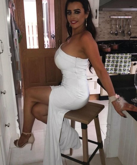 Ciara Lennon onlyfans pic