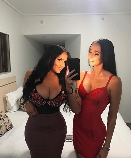 Tayla Cooper onlyfans public photos