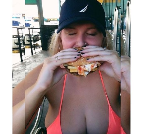 Tayla Cooper nudes onlyfans leaked