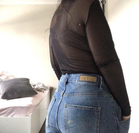 Tayla Cooper nude onlyfans