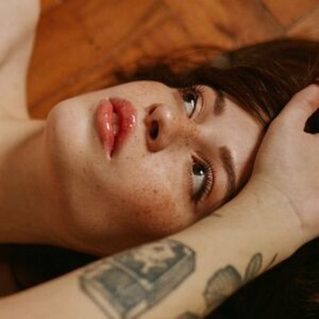 Esther Argolo strip onlyfans