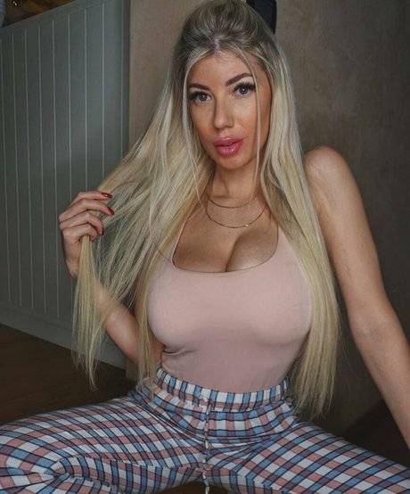 Elena Sottana onlyfans uncensored