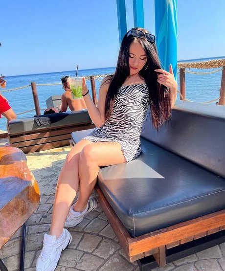 Anjelika Basova desnuda onlyfans