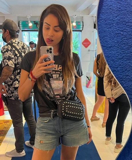 Claudia Martin onlyfans porn