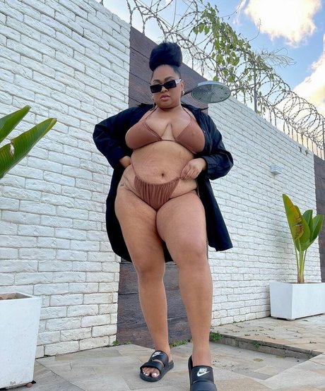 Rizia Cerqueira naked onlyfans leak