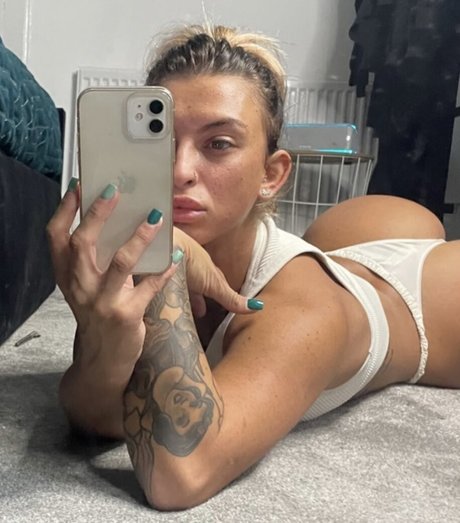 Charlianne Jayne ass onlyfans