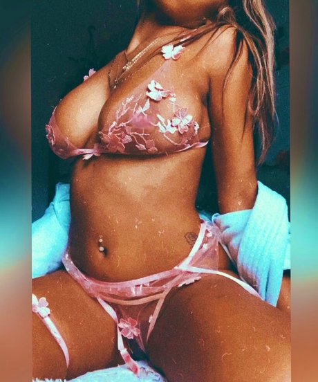 Giana Malise onlyfans naked leak