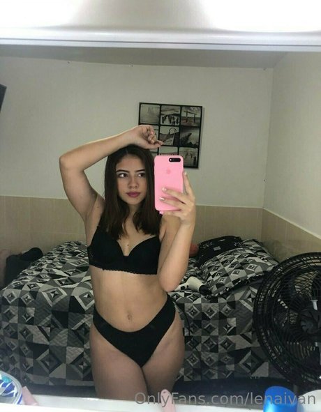 Lenaivan on onlyfans