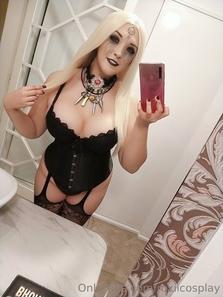 Roxii Cosplay free only fans
