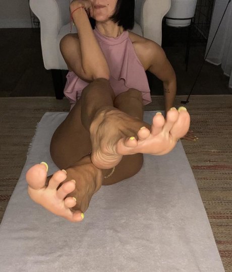 Laprettyfeet4 onlyfans leaks