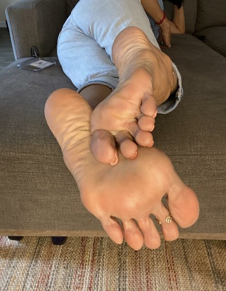 Laprettyfeet4 onlyfans nudes