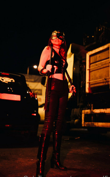 Queen Red onlyfans naked