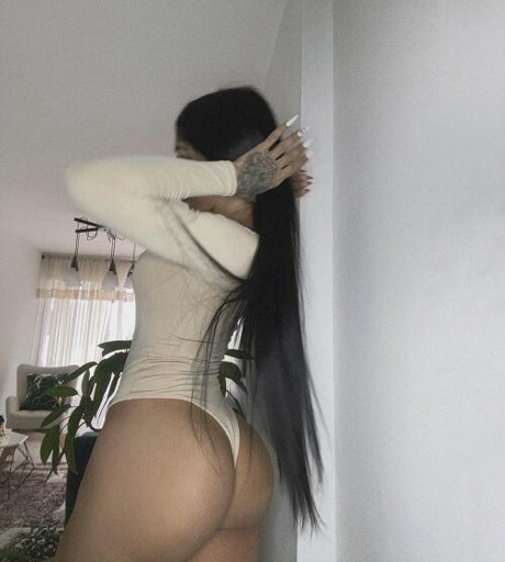 Laura Vanegas onlyfans content type