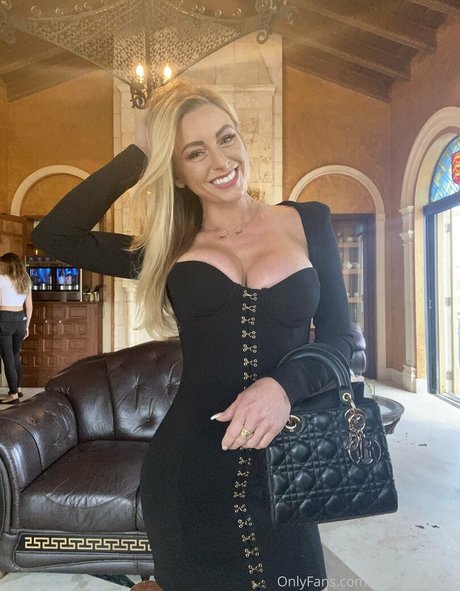 Kari Nautique free only fans