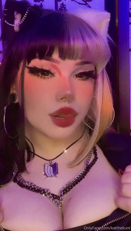 KatTheKunt onlyfans striptease